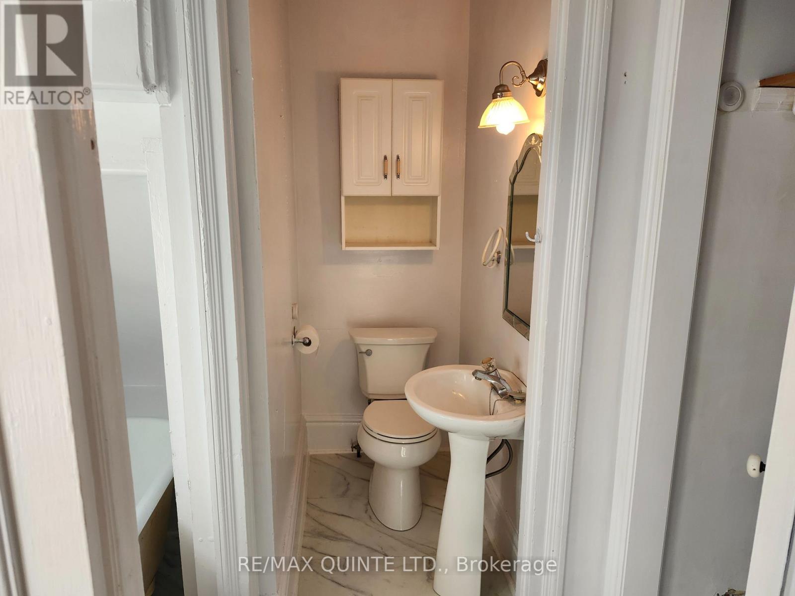 299 Foster Avenue, Belleville, Ontario K8N 3R6 - Photo 9 - X12535810