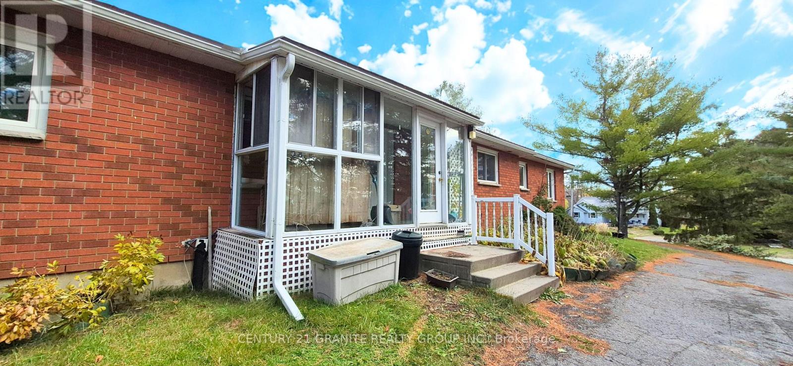 15 East Hungerford Road, Tweed, Ontario K0K 3J0 - Photo 10 - X12535872