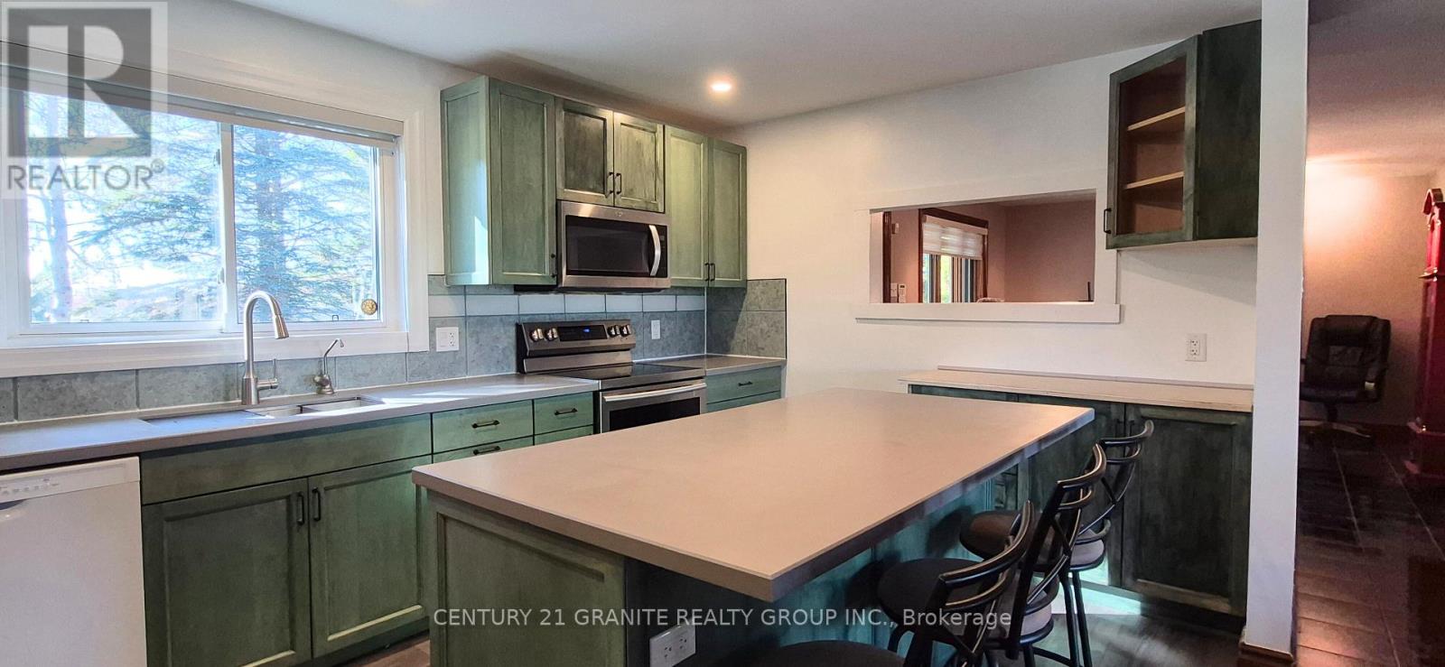 15 East Hungerford Road, Tweed, Ontario K0K 3J0 - Photo 13 - X12535872