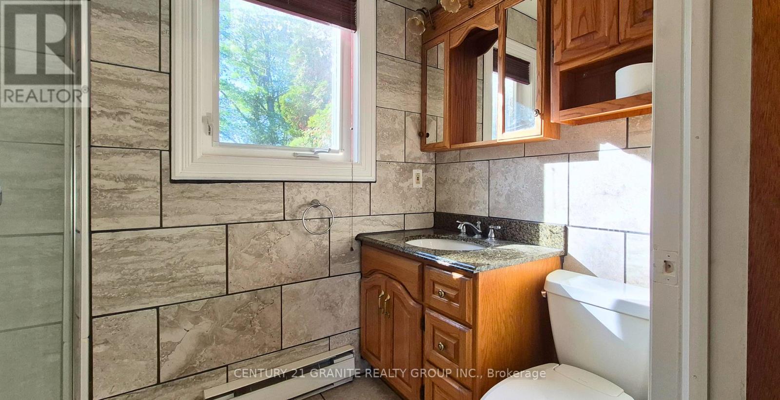 15 East Hungerford Road, Tweed, Ontario K0K 3J0 - Photo 19 - X12535872