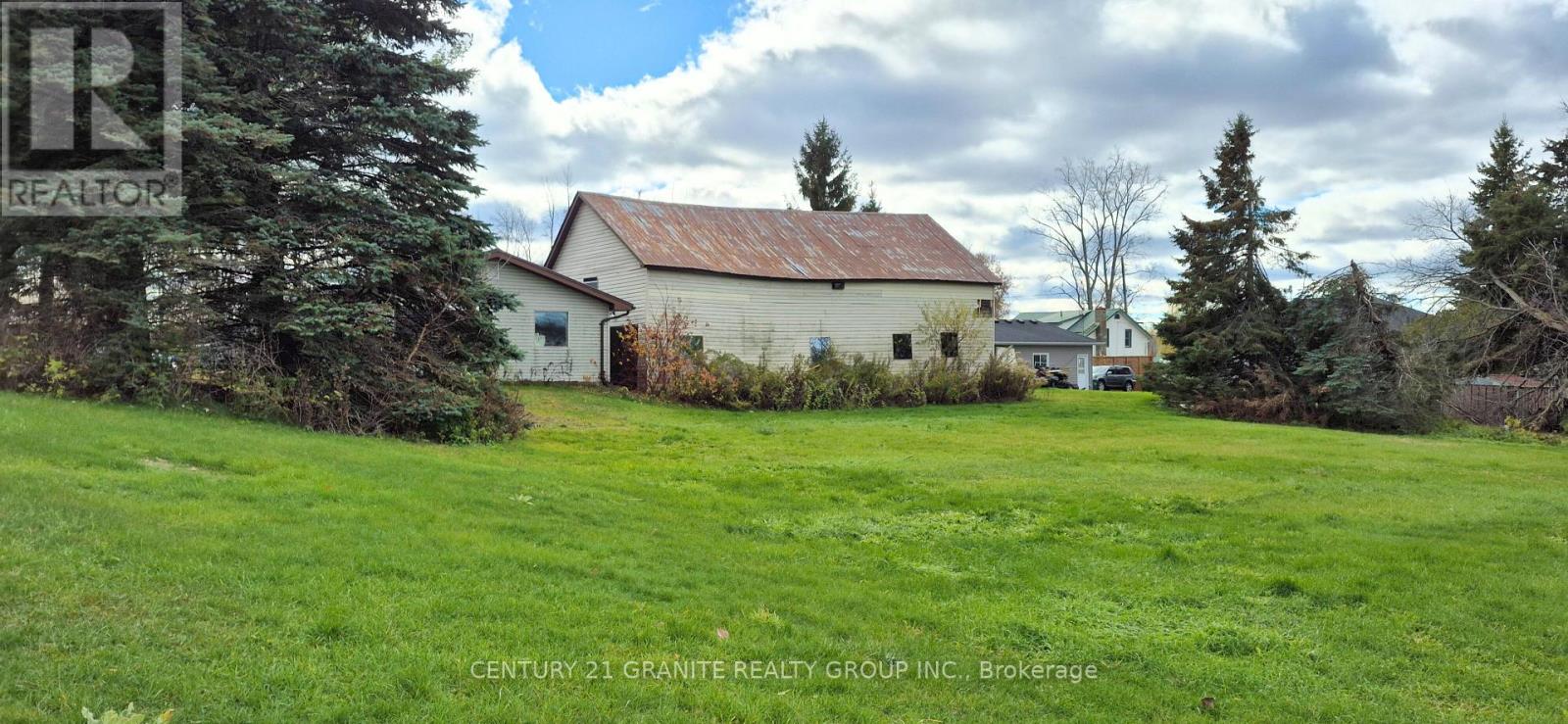 15 East Hungerford Road, Tweed, Ontario K0K 3J0 - Photo 40 - X12535872