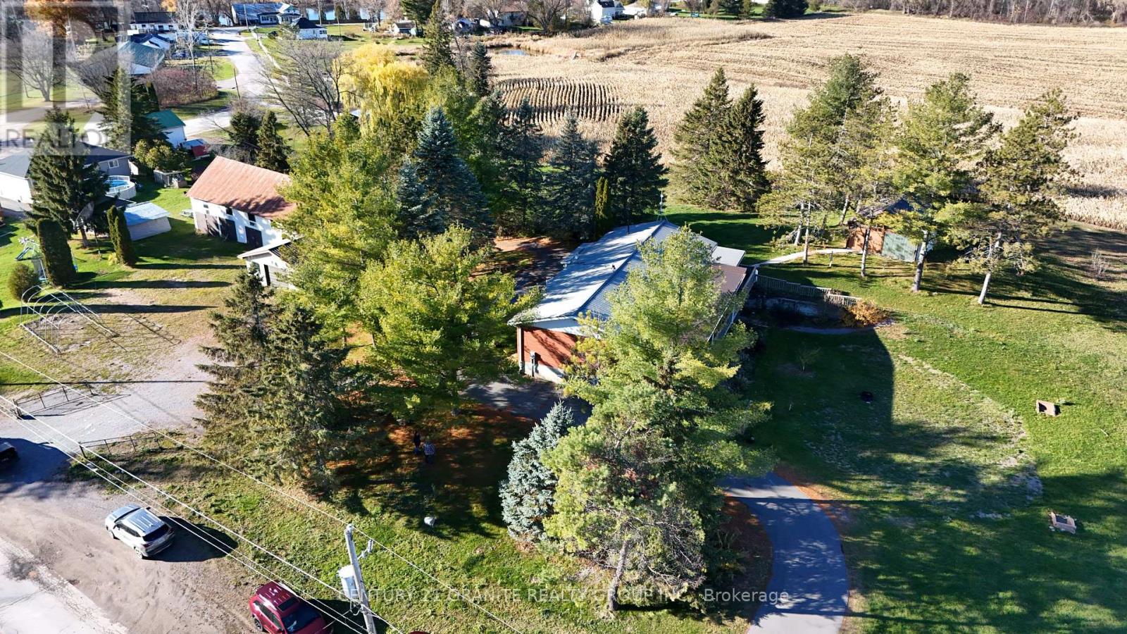 15 East Hungerford Road, Tweed, Ontario K0K 3J0 - Photo 6 - X12535872