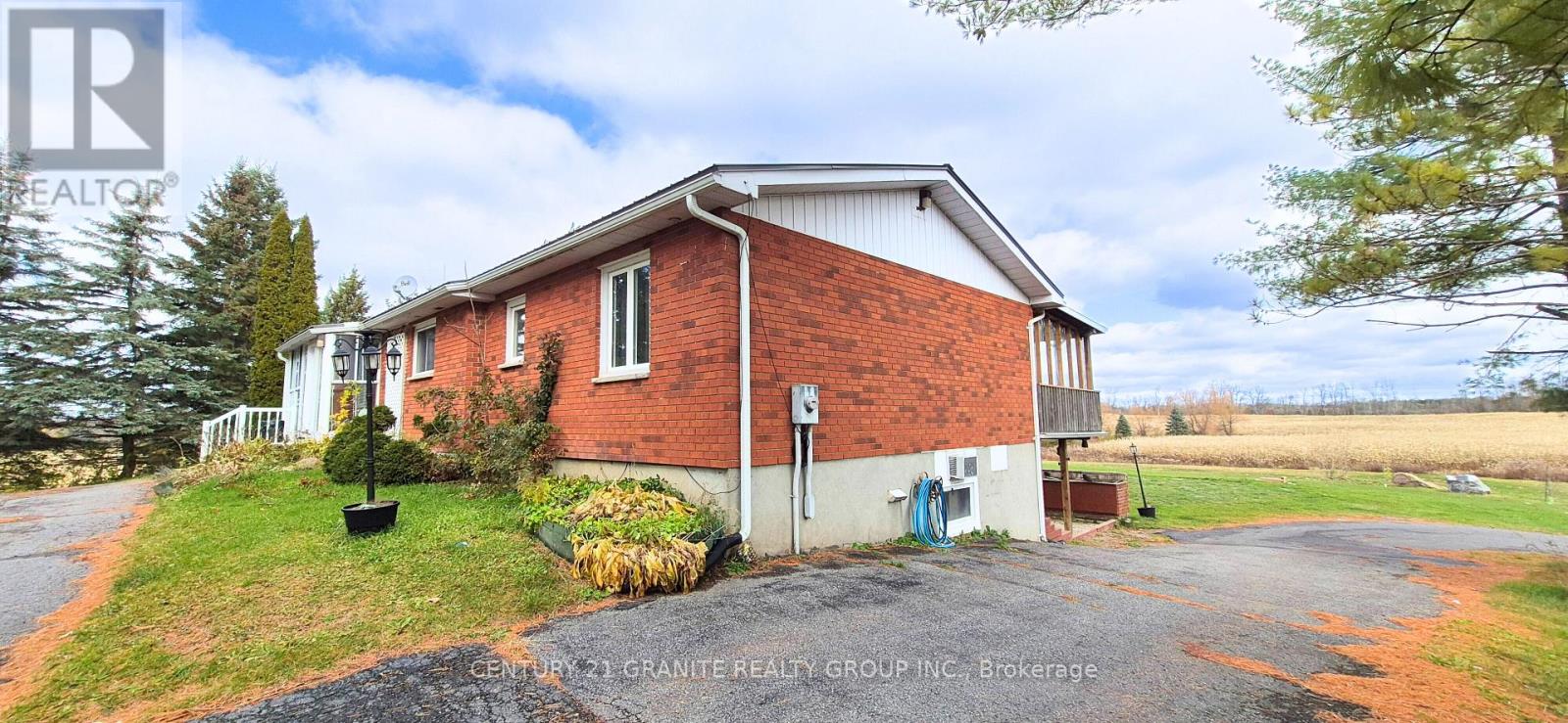 15 East Hungerford Road, Tweed, Ontario K0K 3J0 - Photo 9 - X12535872