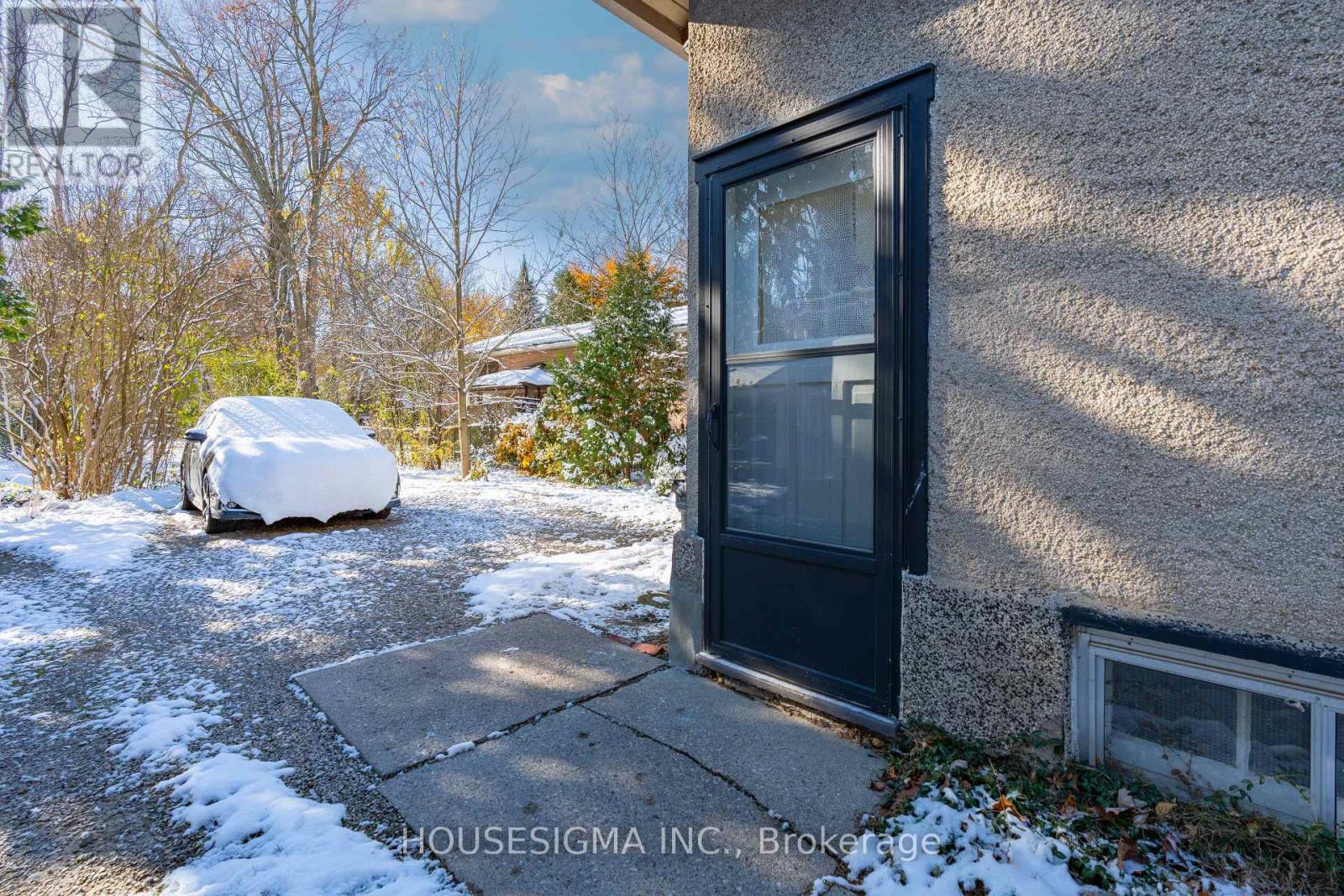 199 Emery Street E, London South, Ontario  N6C 2E3 - Photo 34 - X12535788