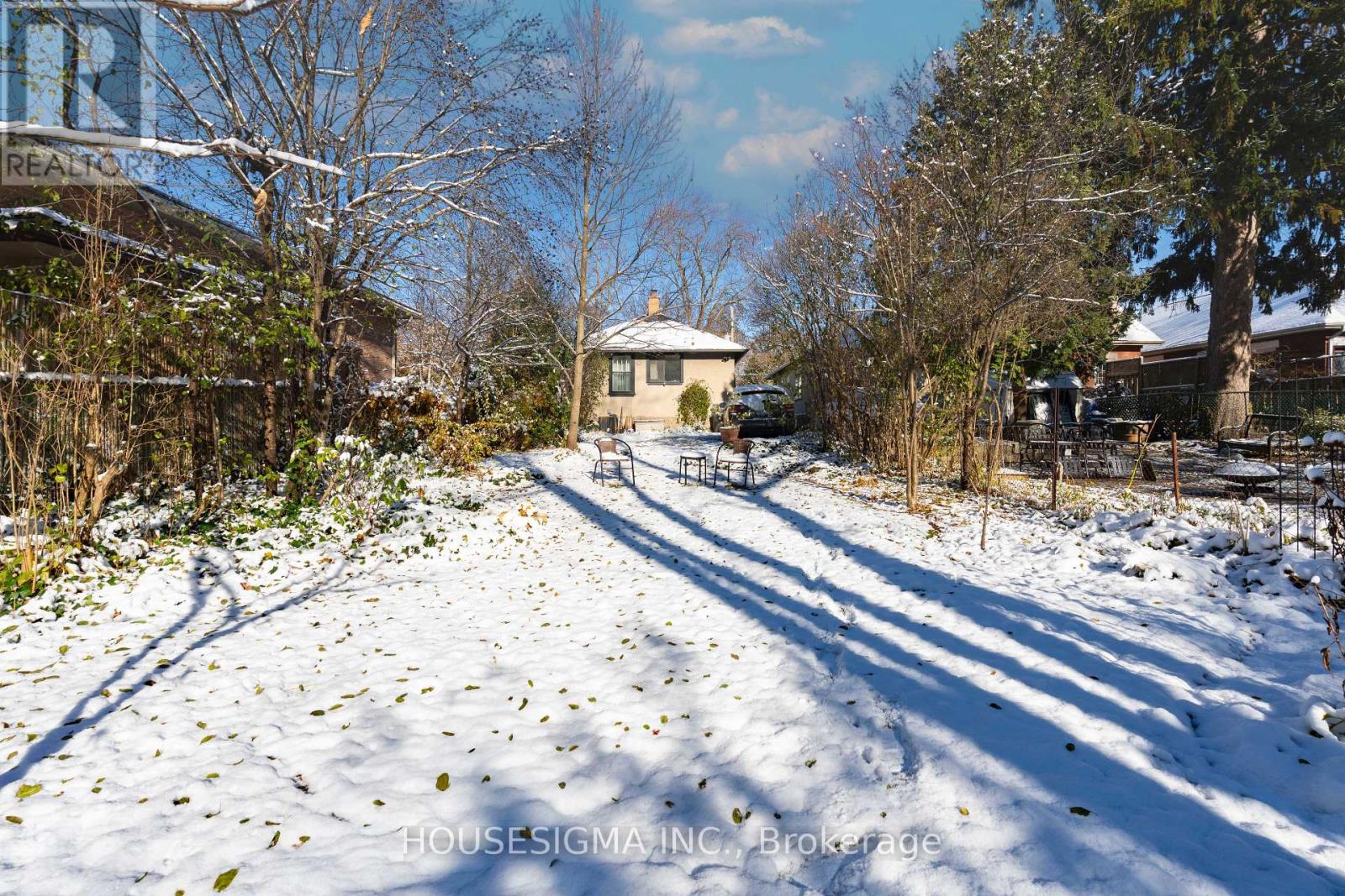 199 Emery Street E, London South, Ontario  N6C 2E3 - Photo 38 - X12535788