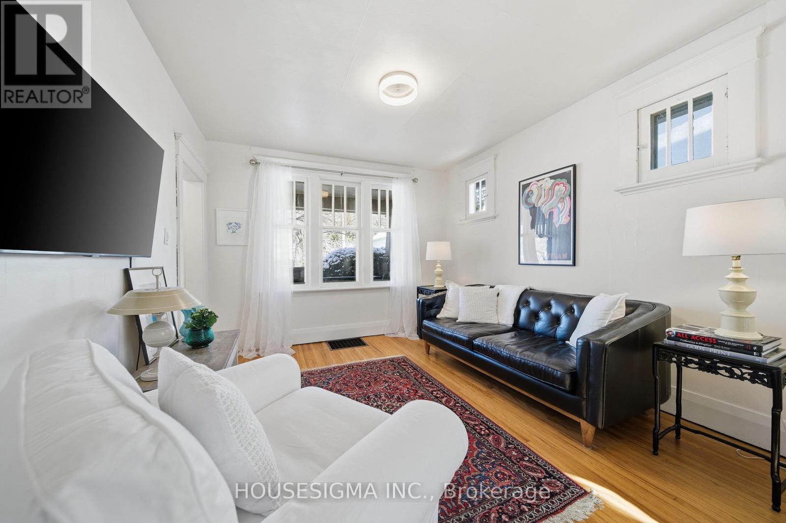 199 Emery Street E, London South, Ontario  N6C 2E3 - Photo 6 - X12535788