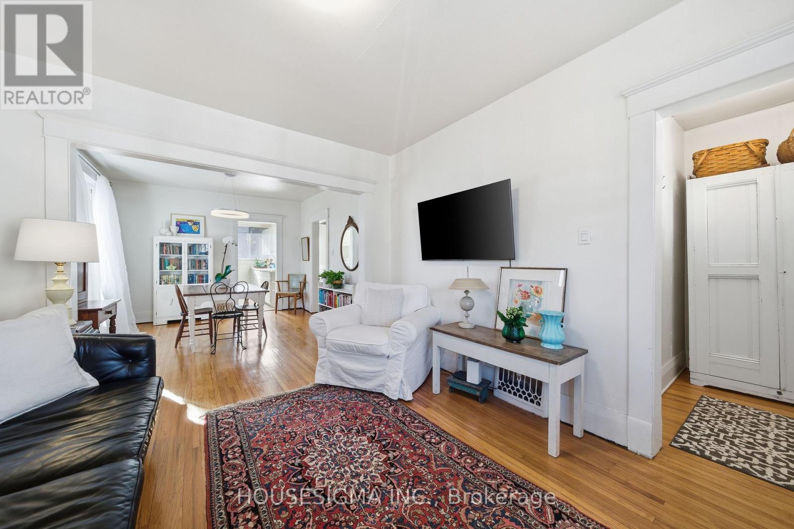 199 Emery Street E, London South, Ontario  N6C 2E3 - Photo 8 - X12535788