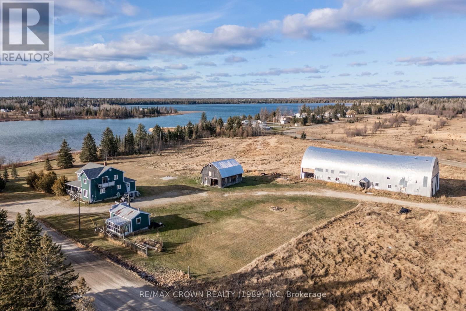 16 SHALLOW LAKE ROAD E, Mattice-Val Cote, Ontario