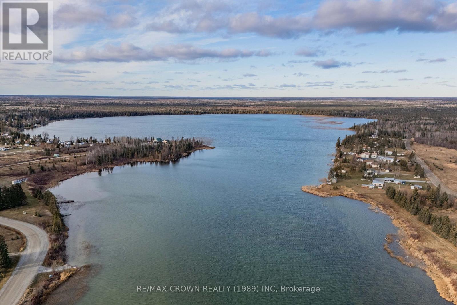 16 Shallow Lake Road E, Mattice-Val Cote, Ontario  P0L 1T0 - Photo 10 - T12535802