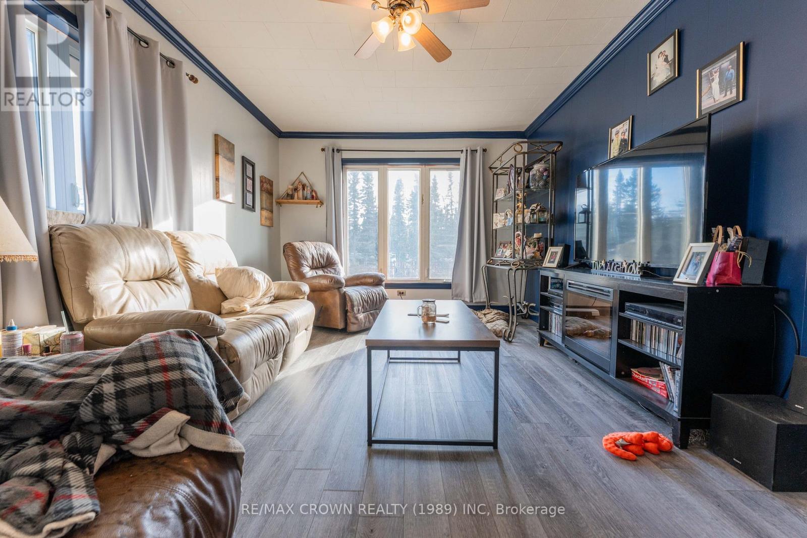 16 Shallow Lake Road E, Mattice-Val Cote, Ontario  P0L 1T0 - Photo 18 - T12535802