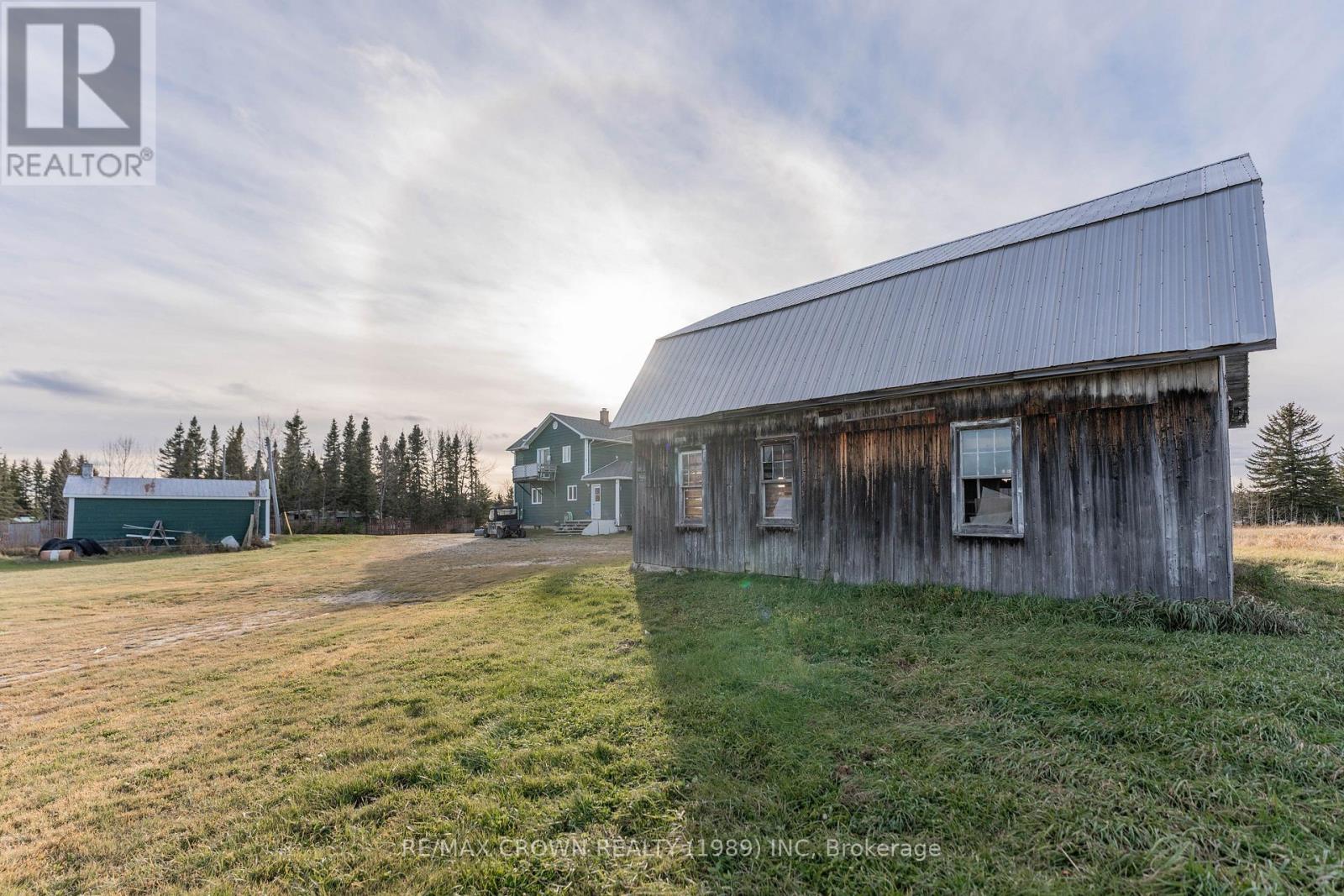 16 Shallow Lake Road E, Mattice-Val Cote, Ontario  P0L 1T0 - Photo 40 - T12535802