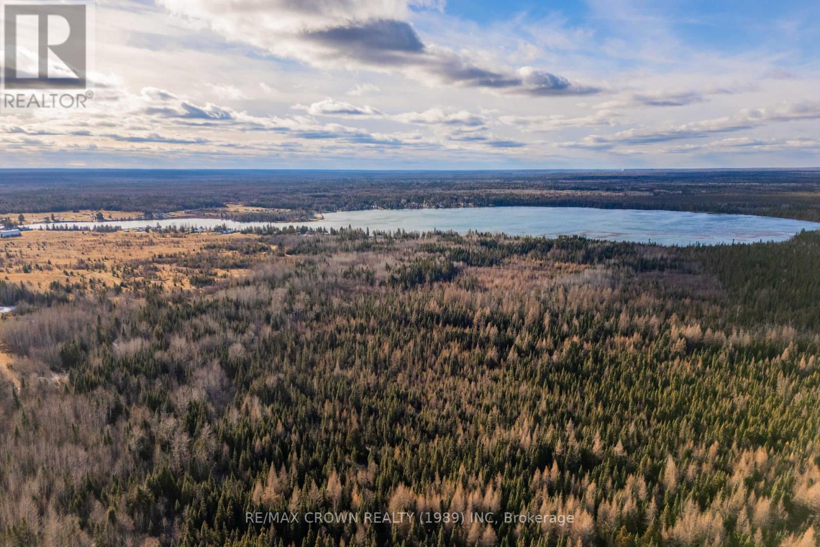 16 Shallow Lake Road E, Mattice-Val Cote, Ontario  P0L 1T0 - Photo 7 - T12535802