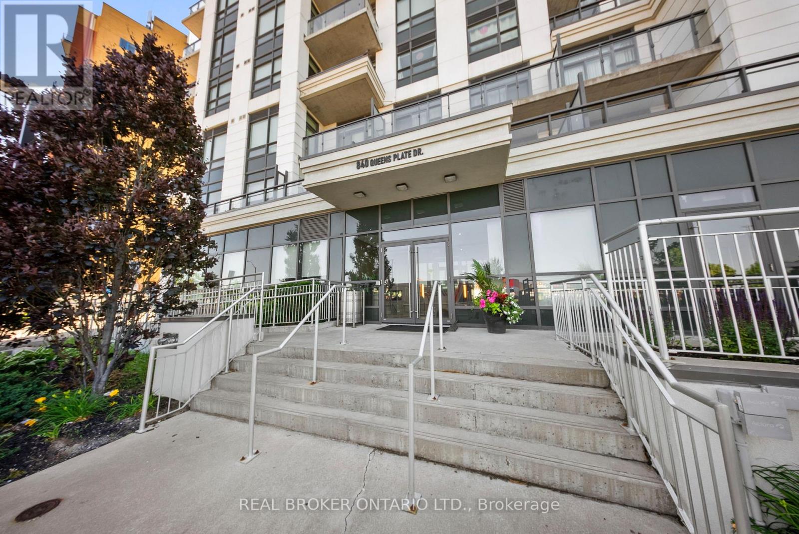 103 - 840 Queen's Plate Drive, Toronto, Ontario  M9W 6Z3 - Photo 2 - W12535766