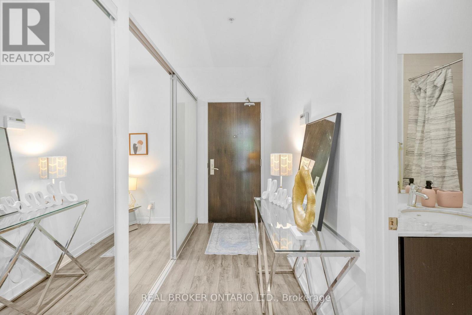 103 - 840 Queen's Plate Drive, Toronto, Ontario  M9W 6Z3 - Photo 4 - W12535766