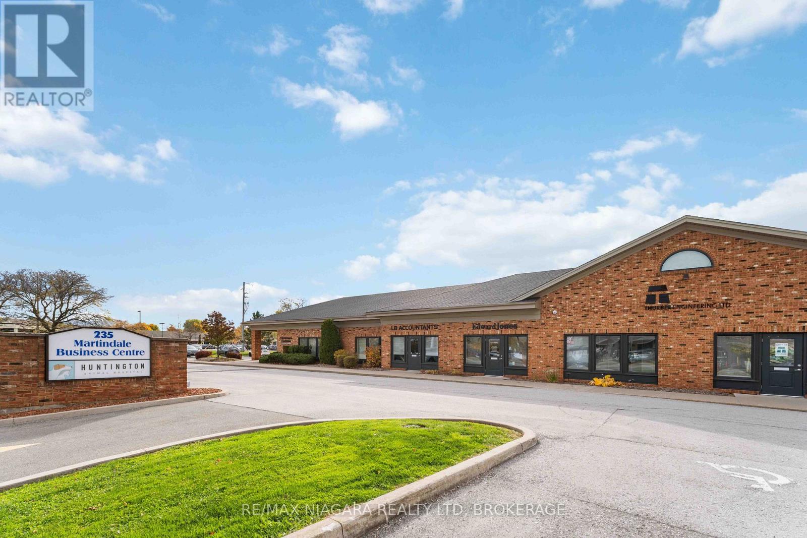 22 - 235 MARTINDALE ROAD, St. Catharines, Ontario