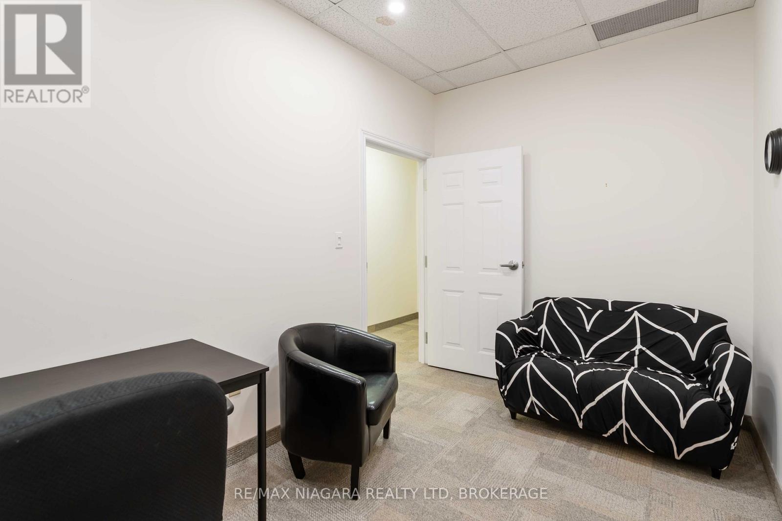 22 - 235 Martindale Road, St. Catharines, Ontario L2W 1A5 - Photo 17 - X12535878