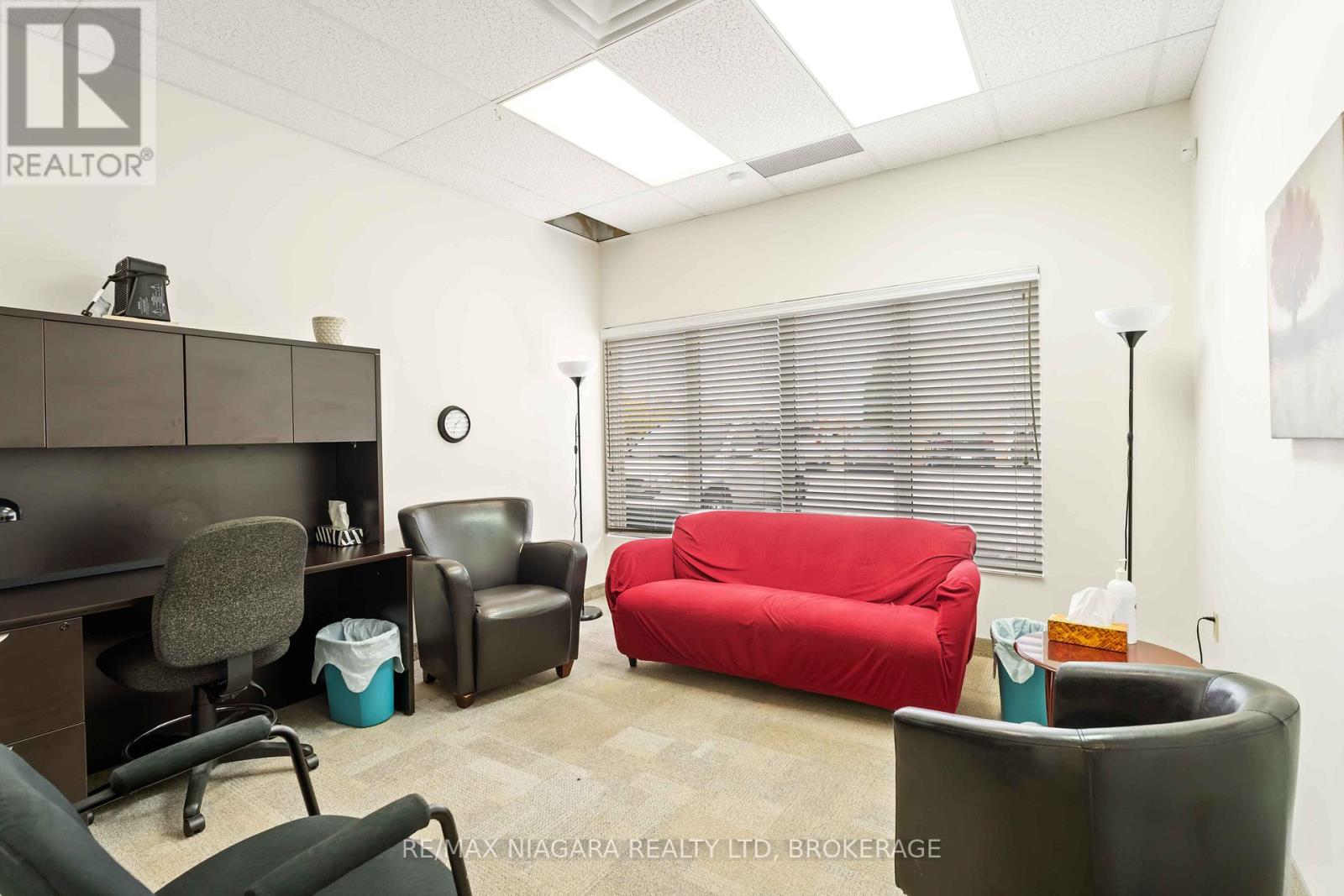 22 - 235 Martindale Road, St. Catharines, Ontario L2W 1A5 - Photo 21 - X12535878