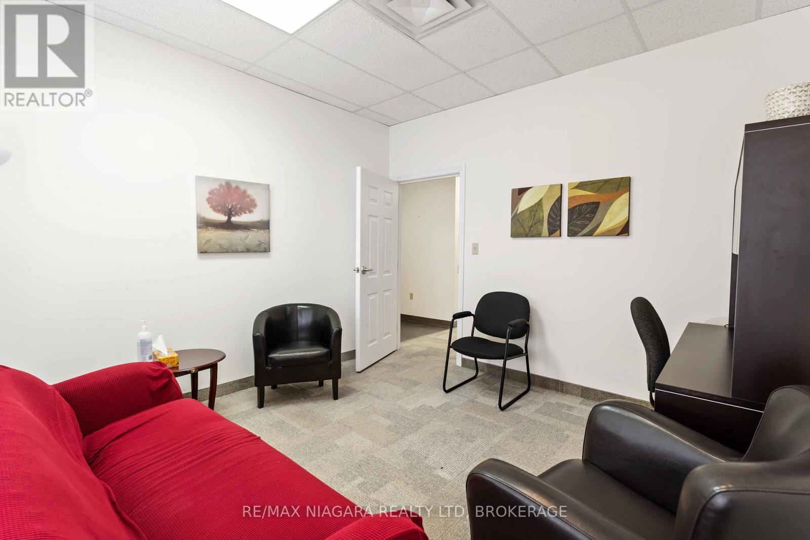 22 - 235 Martindale Road, St. Catharines, Ontario L2W 1A5 - Photo 22 - X12535878