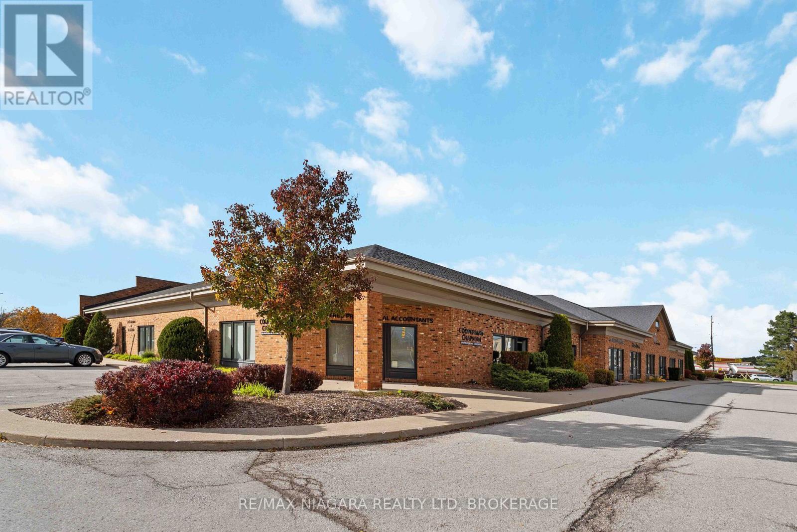 22 - 235 Martindale Road, St. Catharines, Ontario L2W 1A5 - Photo 3 - X12535878