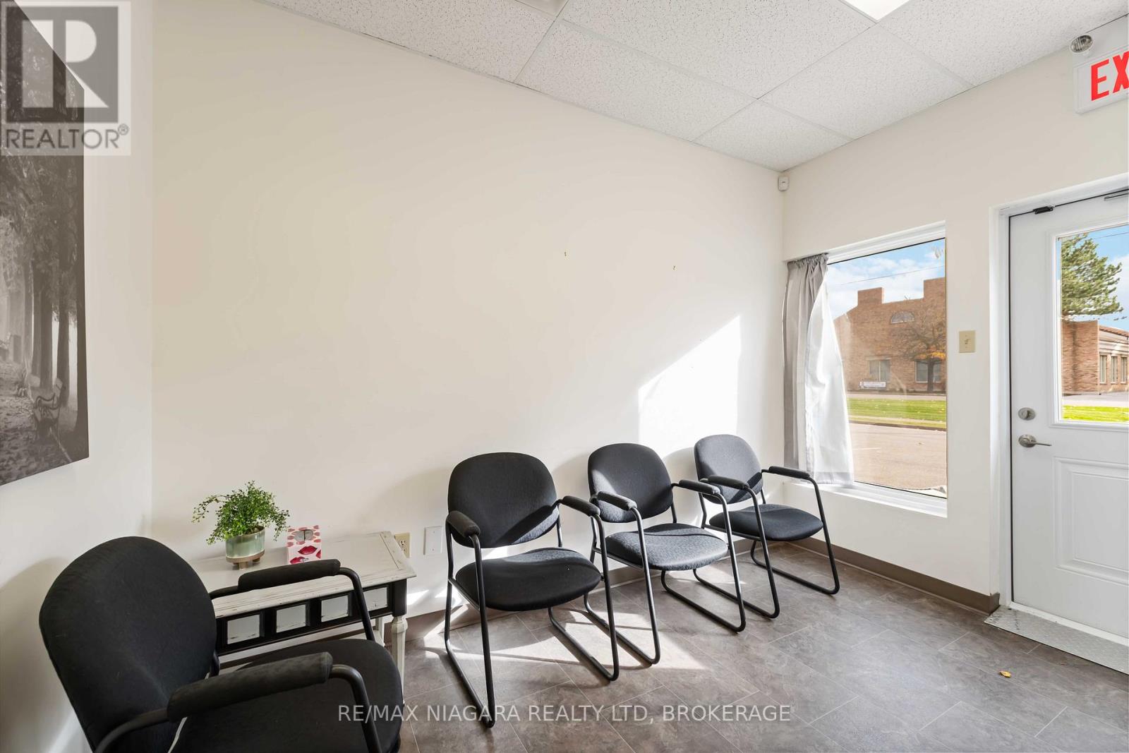 22 - 235 Martindale Road, St. Catharines, Ontario L2W 1A5 - Photo 7 - X12535878