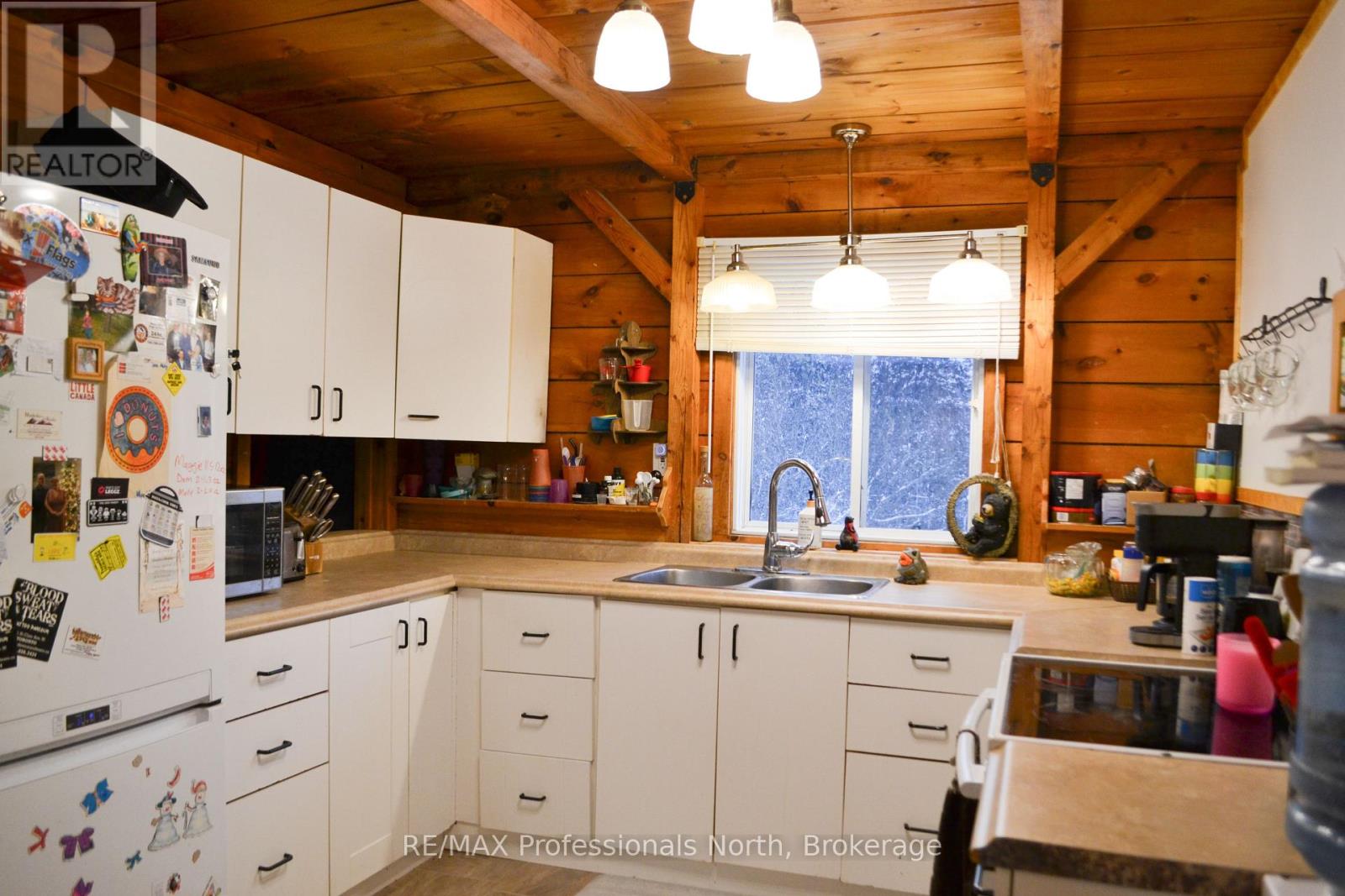 2315 Aspdin Road, Huntsville, Ontario  P0B 1M0 - Photo 4 - X12535840