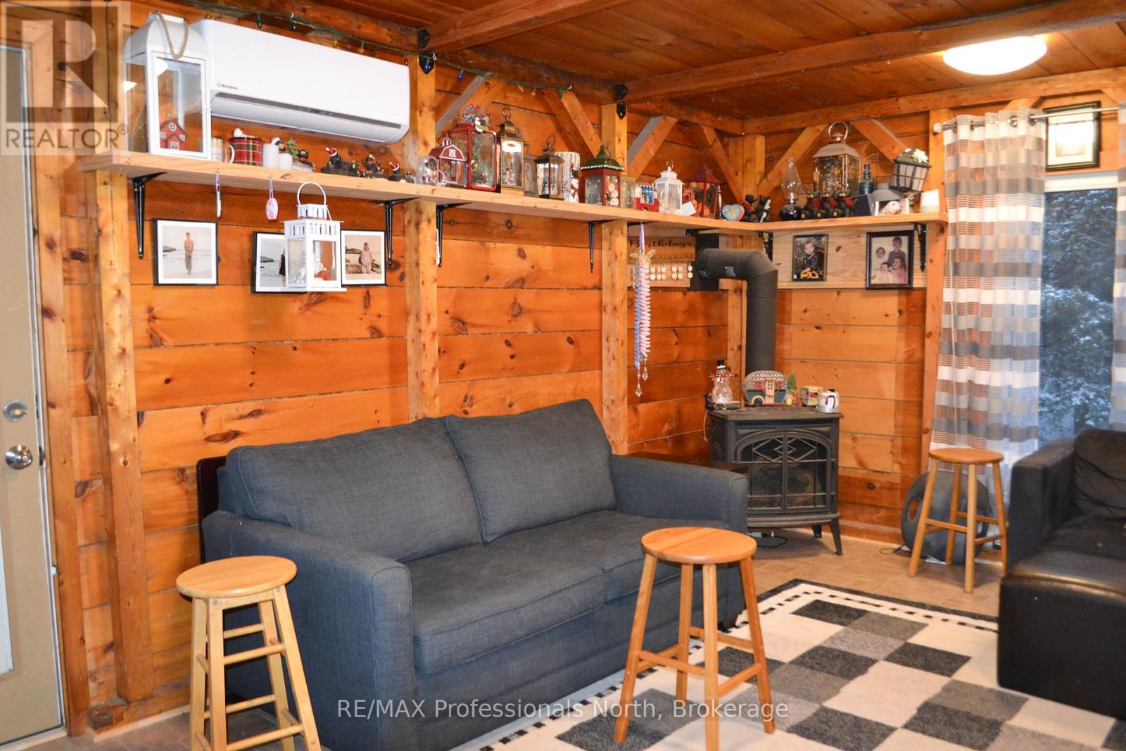 2315 Aspdin Road, Huntsville, Ontario  P0B 1M0 - Photo 7 - X12535840