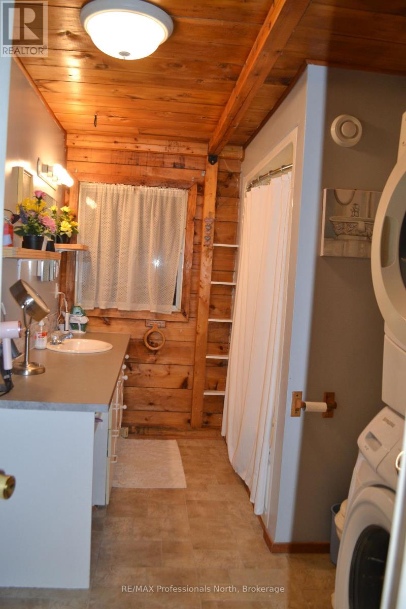 2315 Aspdin Road, Huntsville, Ontario  P0B 1M0 - Photo 8 - X12535840