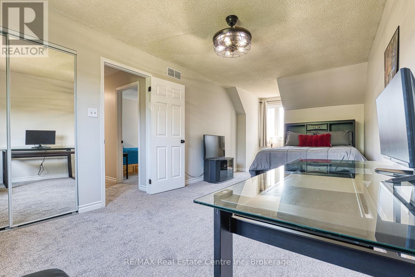 6617 Third Line, Centre Wellington, Ontario  N1M 2W4 - Photo 23 - X12535856