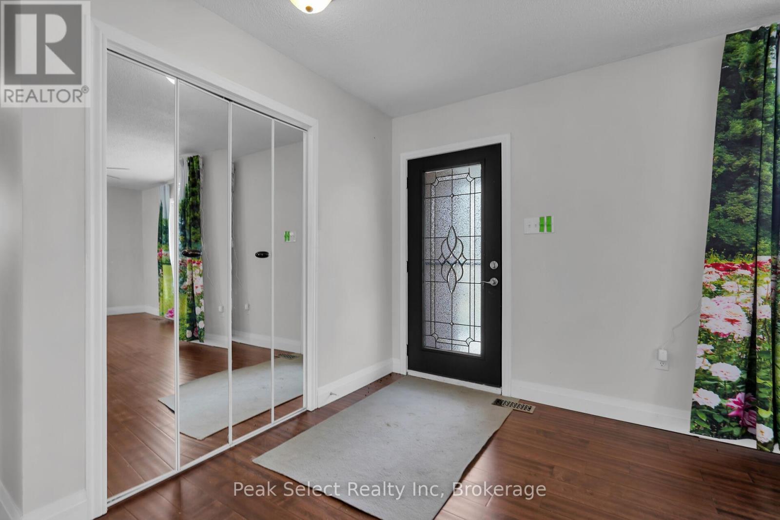 20328 Fairview Road, Thames Centre, Ontario  N0M 2P0 - Photo 6 - X12535862