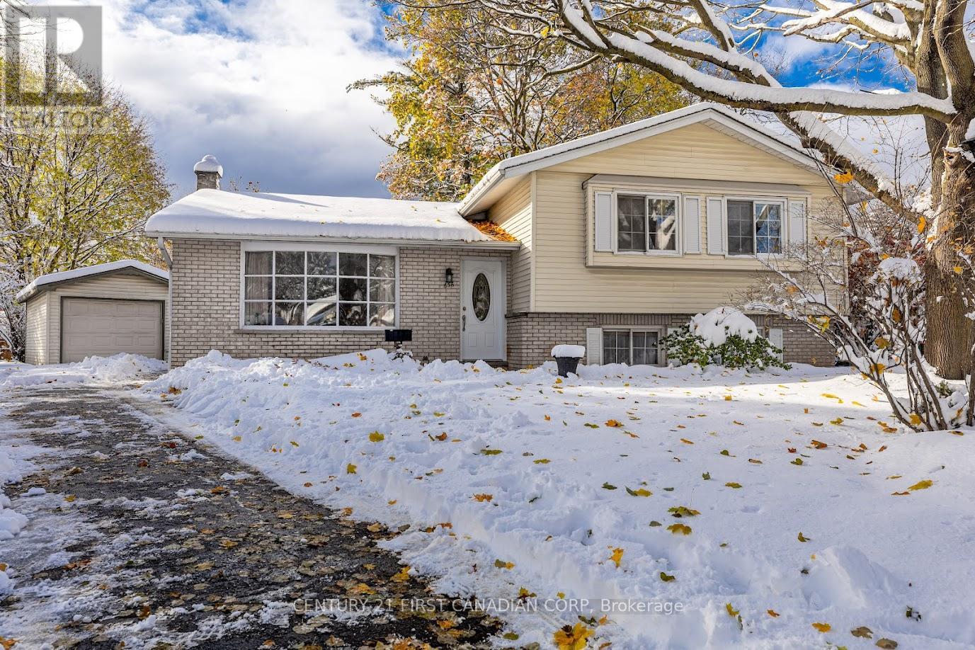 636 GLENGYLE CRESCENT, London North, Ontario