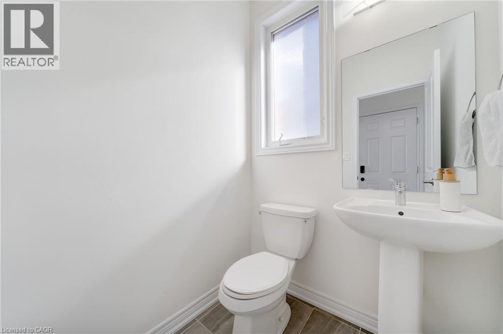 1264 Chee Chee Landing, Milton, Ontario  L9E 1L1 - Photo 12 - 40787361