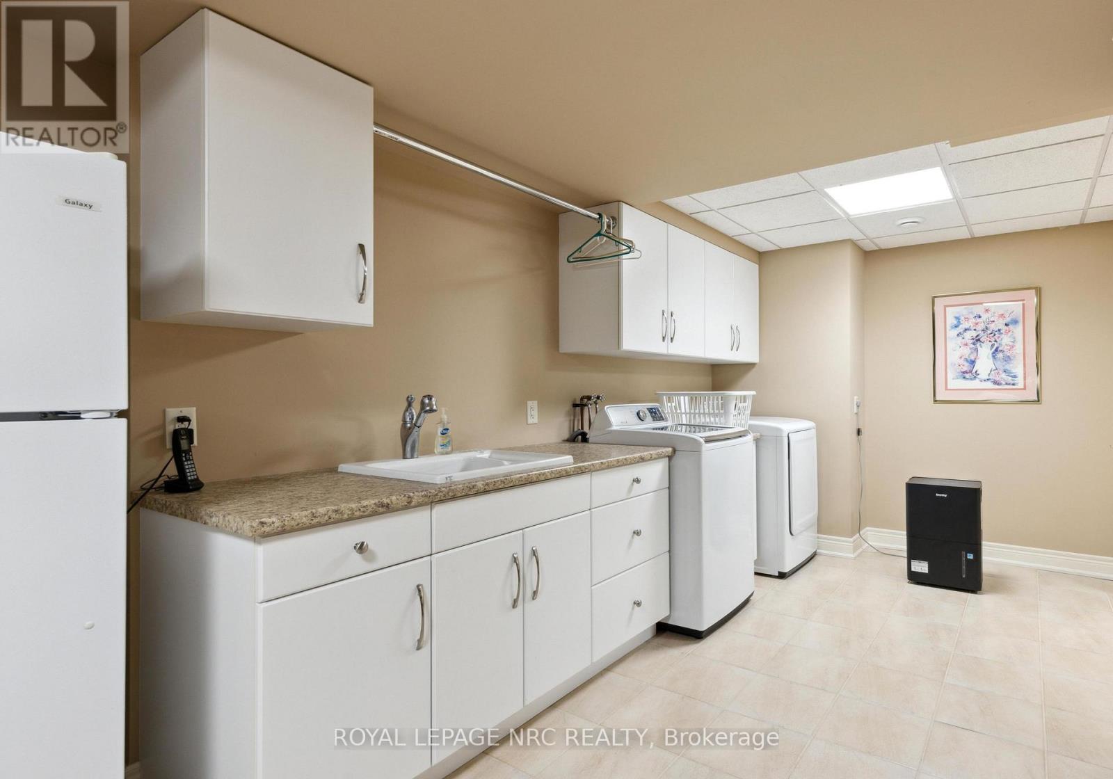 115 Riverdale Drive, St. Catharines, Ontario  L2R 4C1 - Photo 40 - X12446725