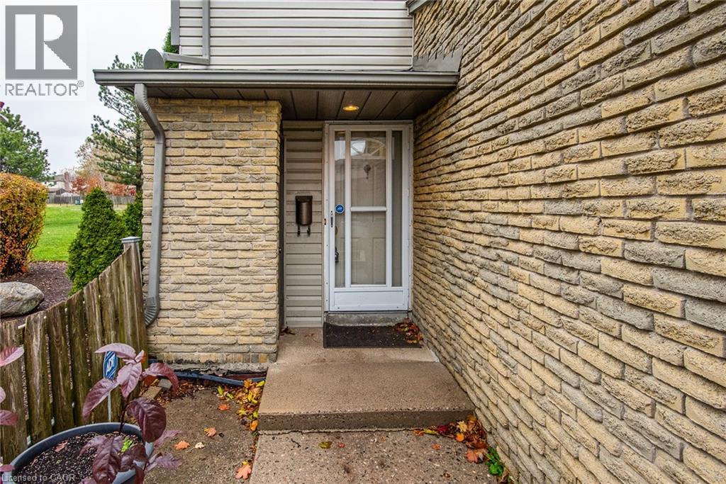 219 Deveron Crescent, London, Ontario  N5Z 4J7 - Photo 4 - 40785592