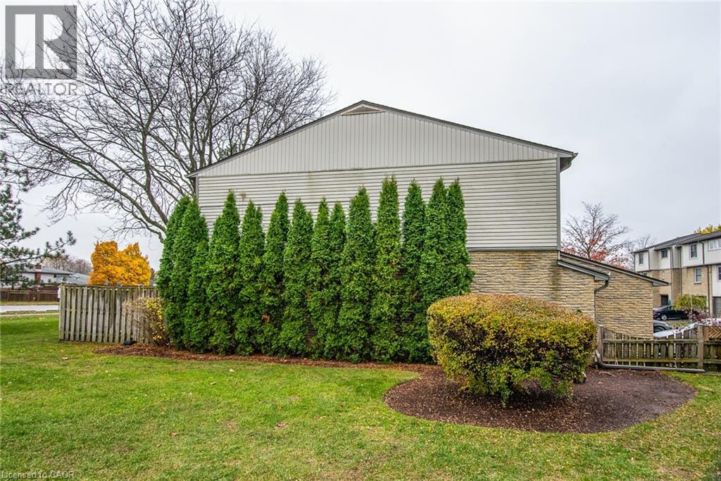 219 Deveron Crescent, London, Ontario  N5Z 4J7 - Photo 5 - 40785592