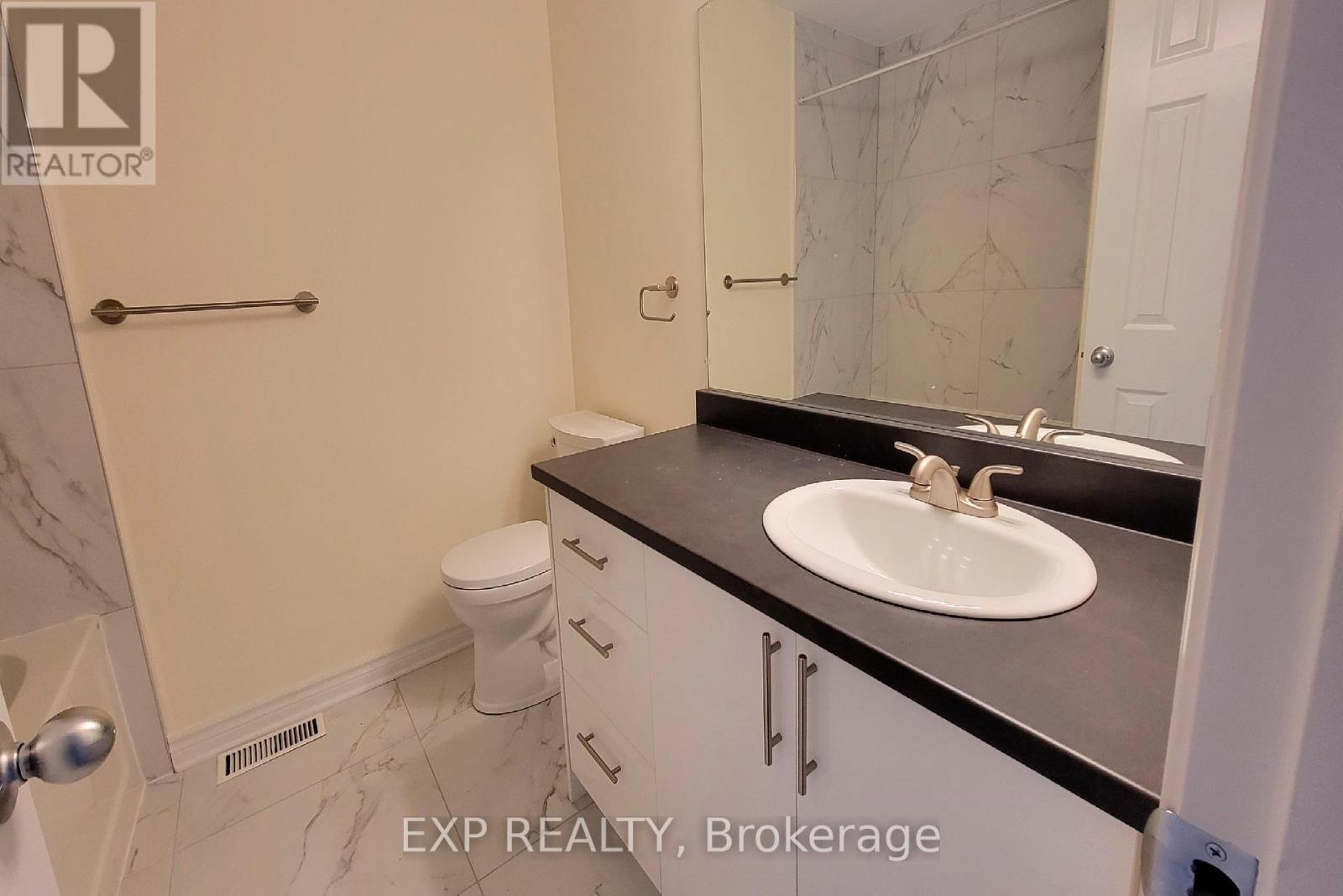 172 Parkrose Private, Ottawa, Ontario  K4A 0N8 - Photo 12 - X12479954