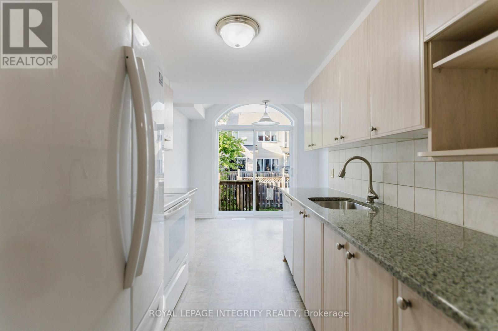 254 Serena Way, Ottawa, Ontario K2G 4P6 - Photo 11 - X12484814