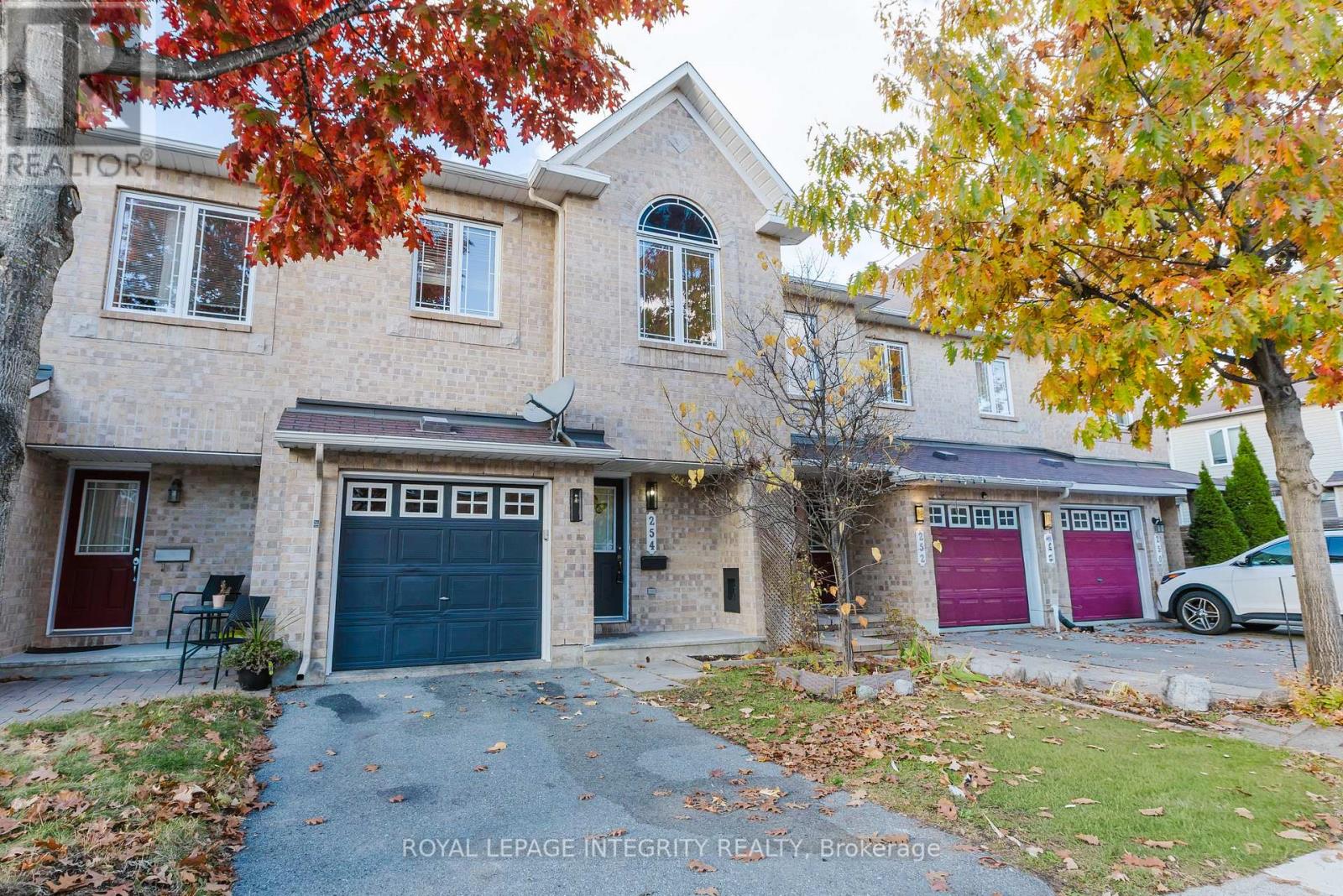 254 Serena Way, Ottawa, Ontario K2G 4P6 - Photo 2 - X12484814