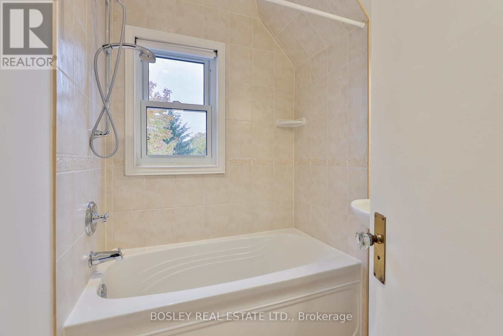 340 Laird Drive, Toronto, Ontario  M4G 3X9 - Photo 18 - C12535786