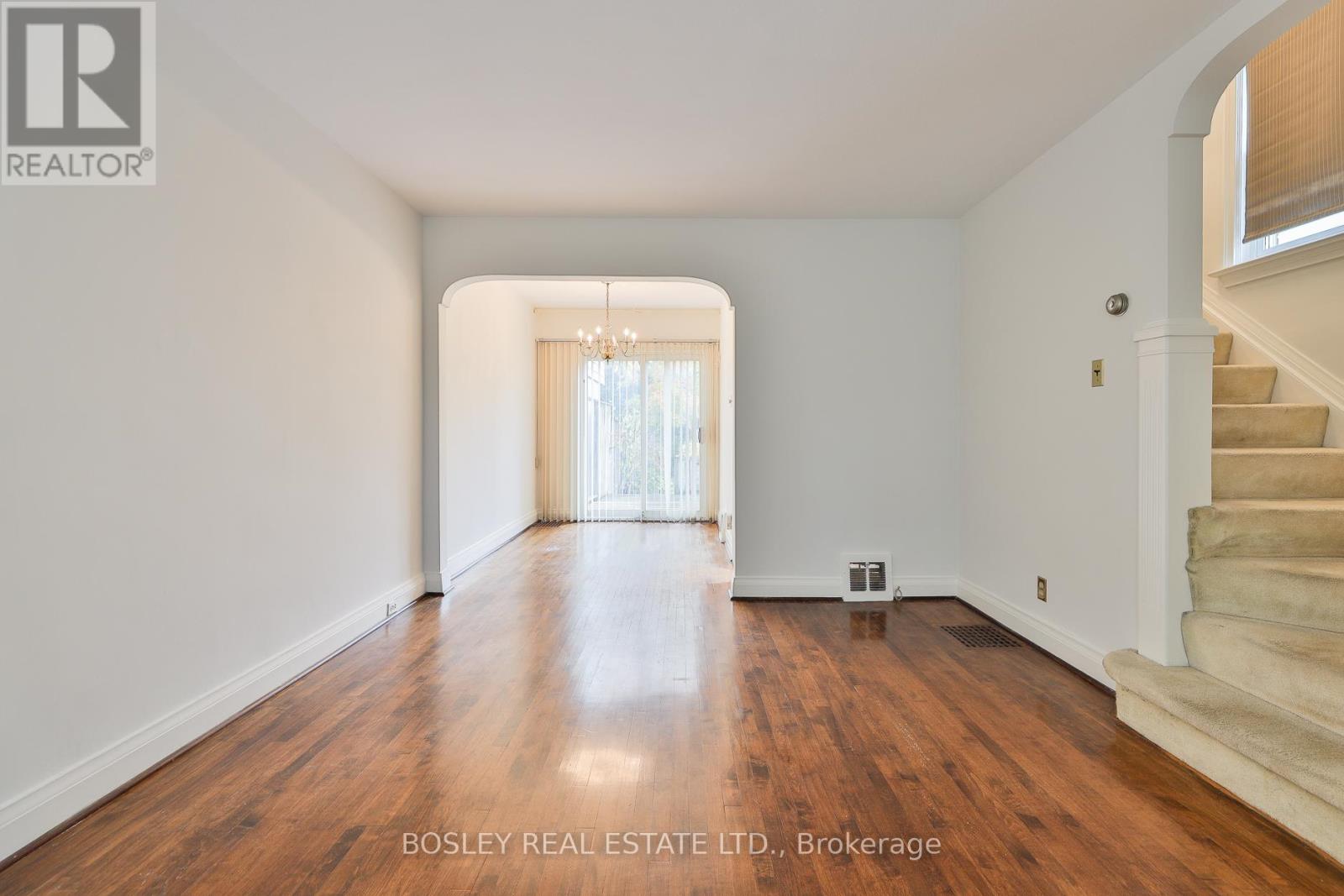 340 Laird Drive, Toronto, Ontario  M4G 3X9 - Photo 5 - C12535786