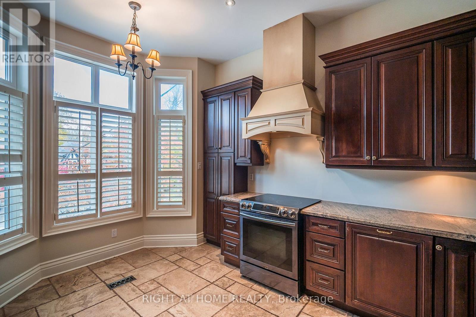 161 Cranbrooke Avenue, Toronto, Ontario  M5M 1M6 - Photo 15 - C12535852