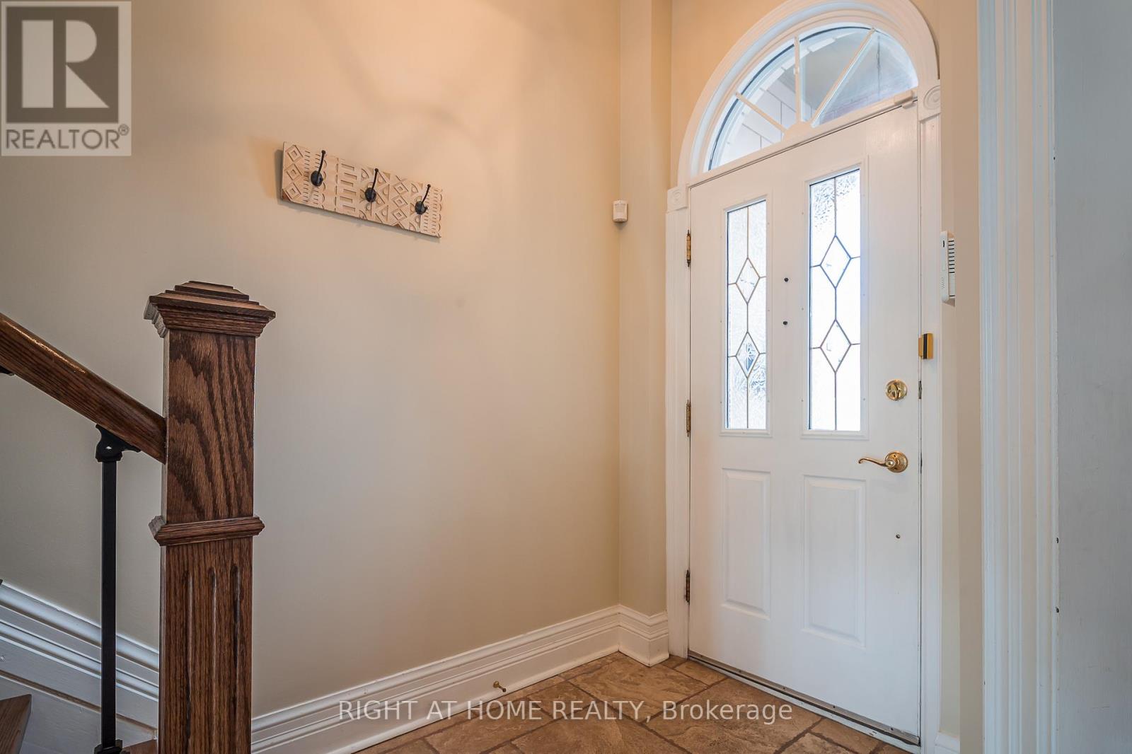 161 Cranbrooke Avenue, Toronto, Ontario  M5M 1M6 - Photo 5 - C12535852