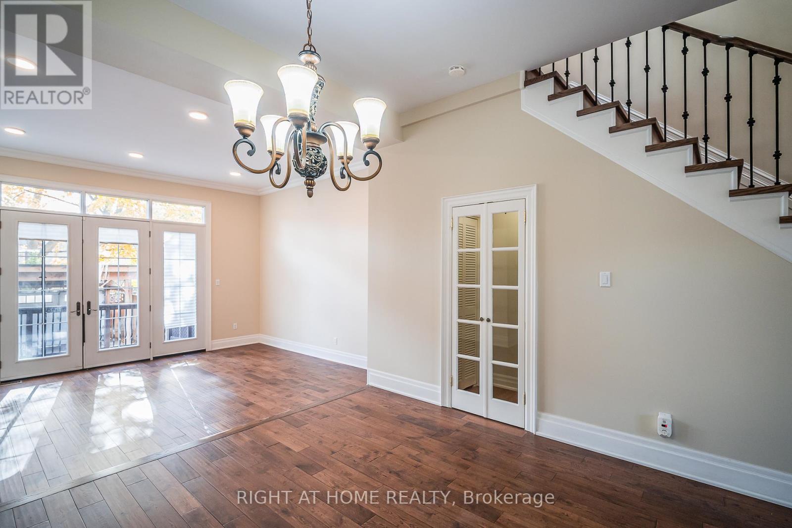 161 Cranbrooke Avenue, Toronto, Ontario  M5M 1M6 - Photo 7 - C12535852