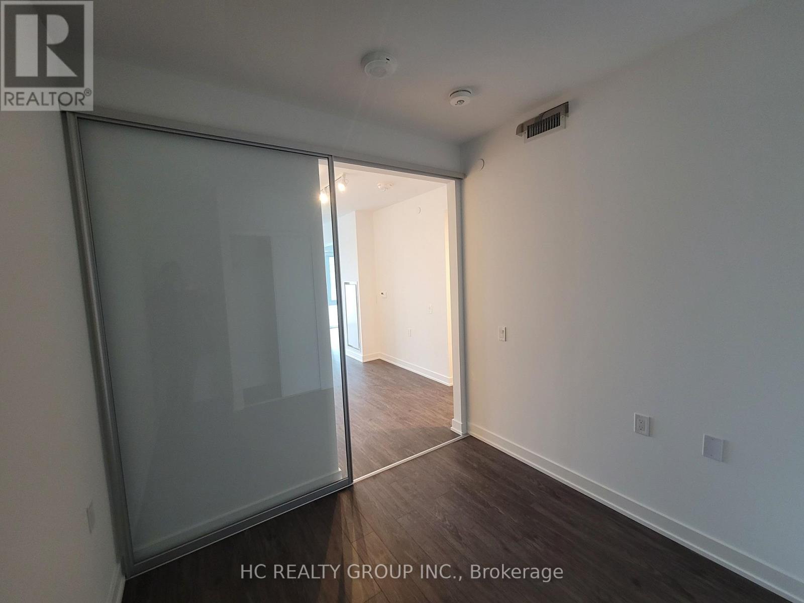 2207 - 88 Queen Street E, Toronto, Ontario  M5C 0B6 - Photo 10 - C12535876