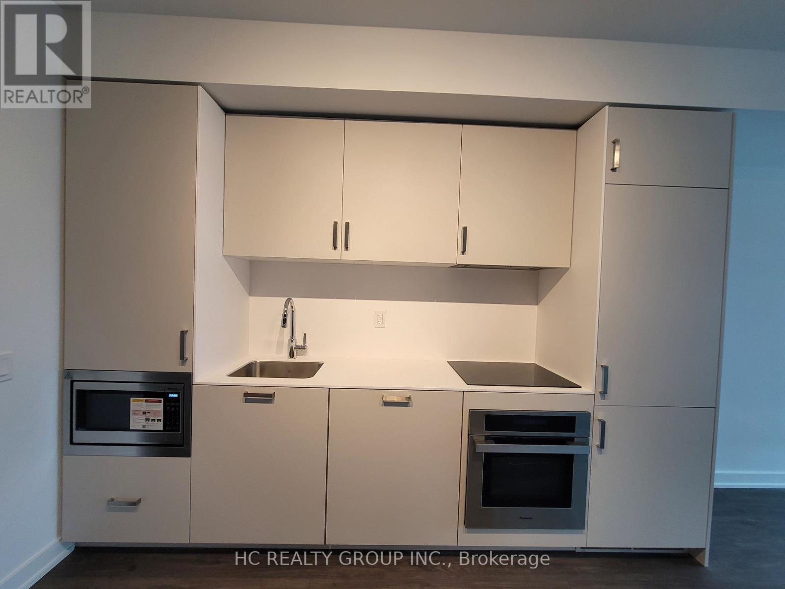 2207 - 88 Queen Street E, Toronto, Ontario  M5C 0B6 - Photo 3 - C12535876