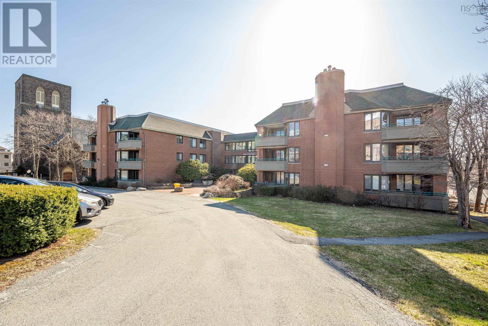 Property at 112 1350 Oxford Street image 4