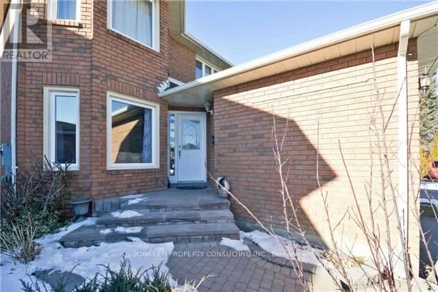 2285 Cottonwood Circle, Pickering, Ontario  L1X 2R1 - Photo 2 - E12535854