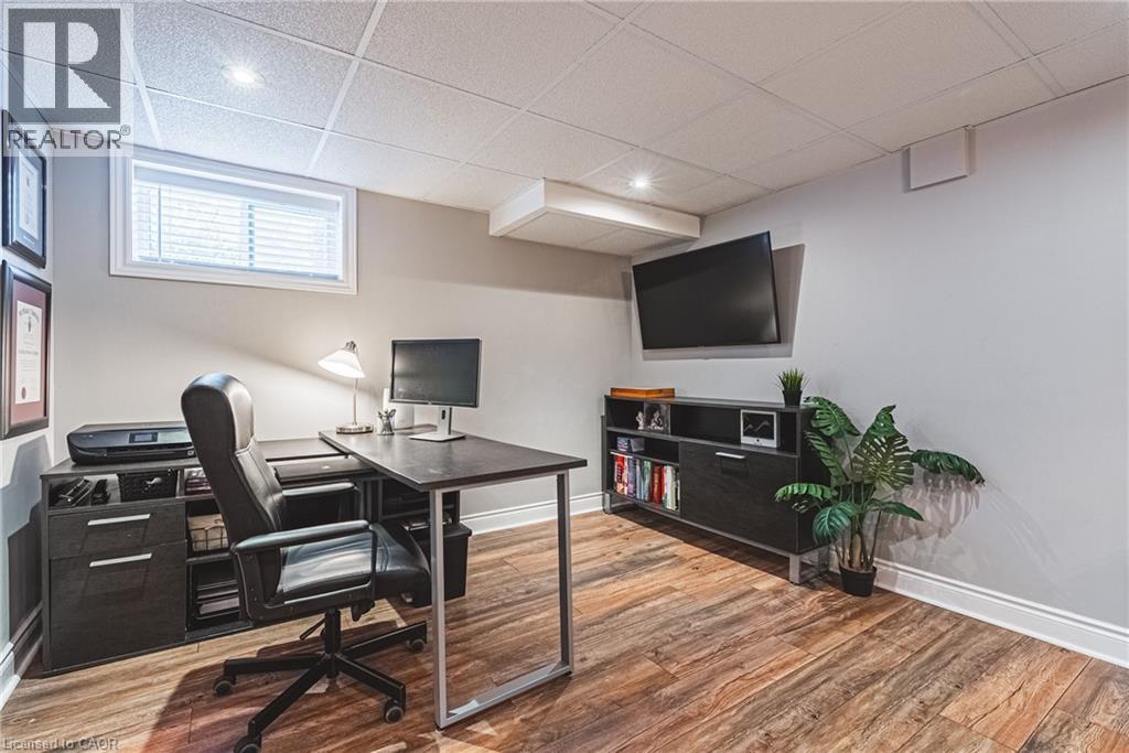 307 East 33rd Street, Hamilton, Ontario  L8V 3T9 - Photo 31 - 40787031