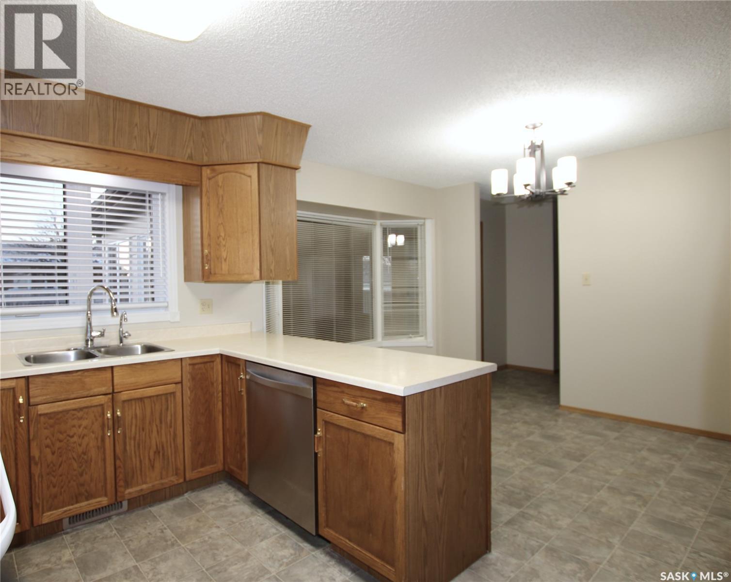 388 Darlington Street E, Yorkton, Saskatchewan  S3N 3Y9 - Photo 11 - SK023850