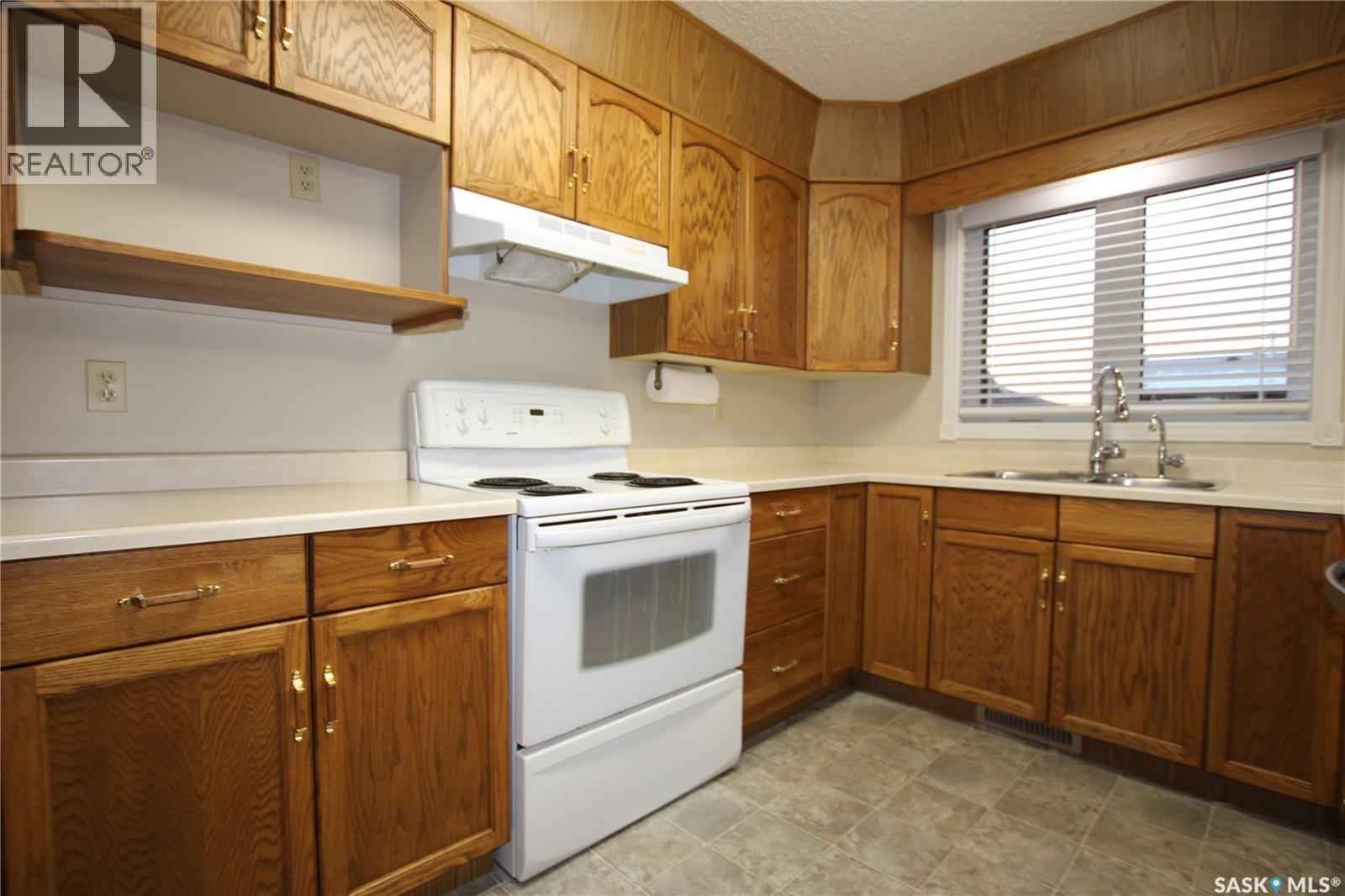 388 Darlington Street E, Yorkton, Saskatchewan  S3N 3Y9 - Photo 12 - SK023850