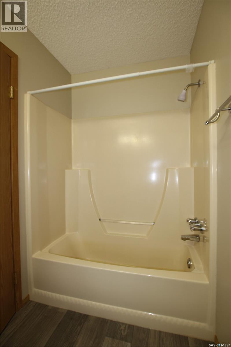 388 Darlington Street E, Yorkton, Saskatchewan  S3N 3Y9 - Photo 23 - SK023850